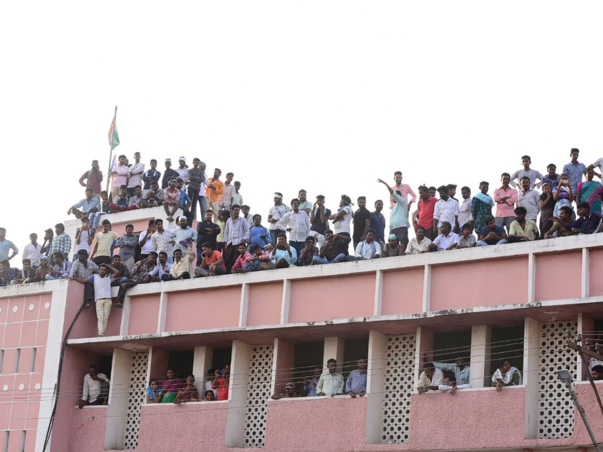 YS Sharmila Speech In Tenali Public Meeting Photo Gallery - Sakshi5