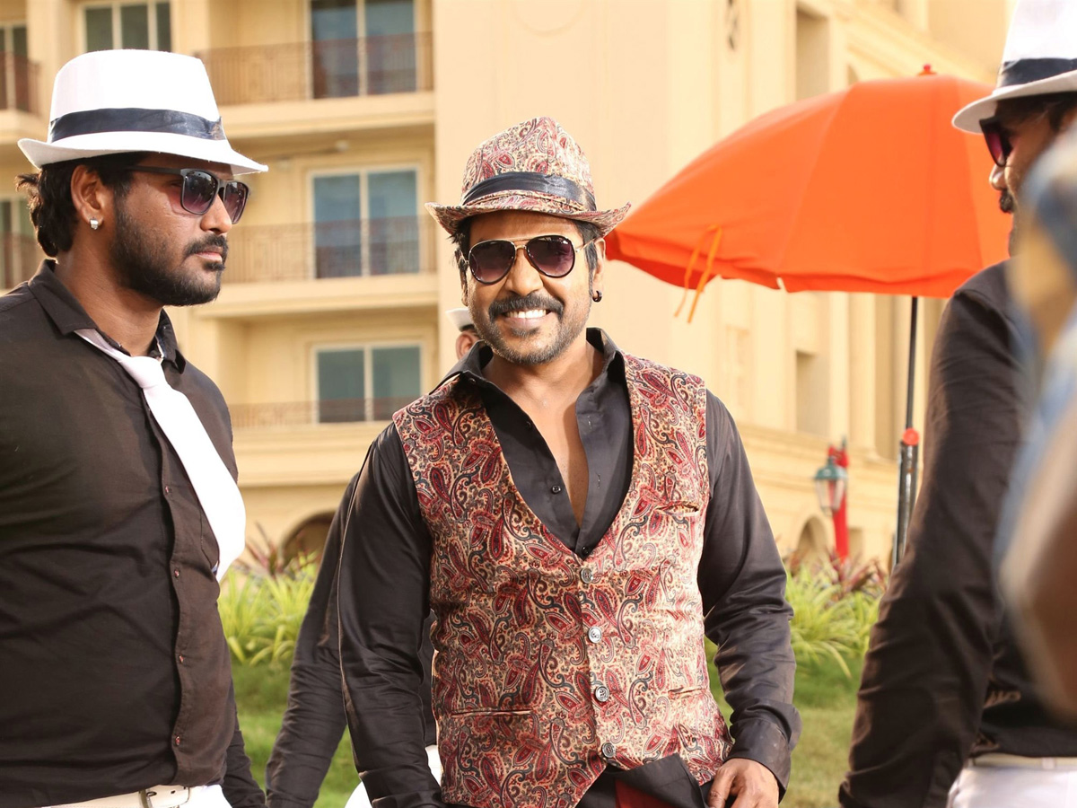 Kanchana 3 Movie Stills Photo Gallery - Sakshi15