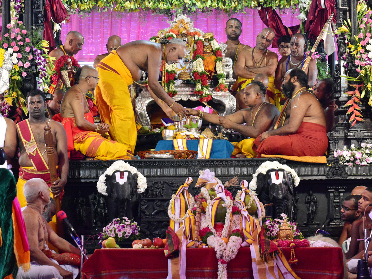 sri rama pattabhishekam at bhadrachalam temple Photo Gallery - Sakshi12