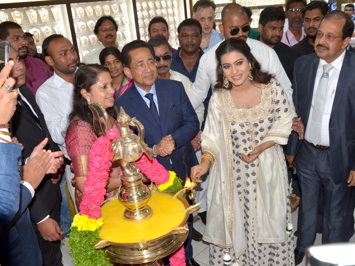 Kajol Launches Joyalukkas Showroom In Hyderabad Photo Gallery - Sakshi7