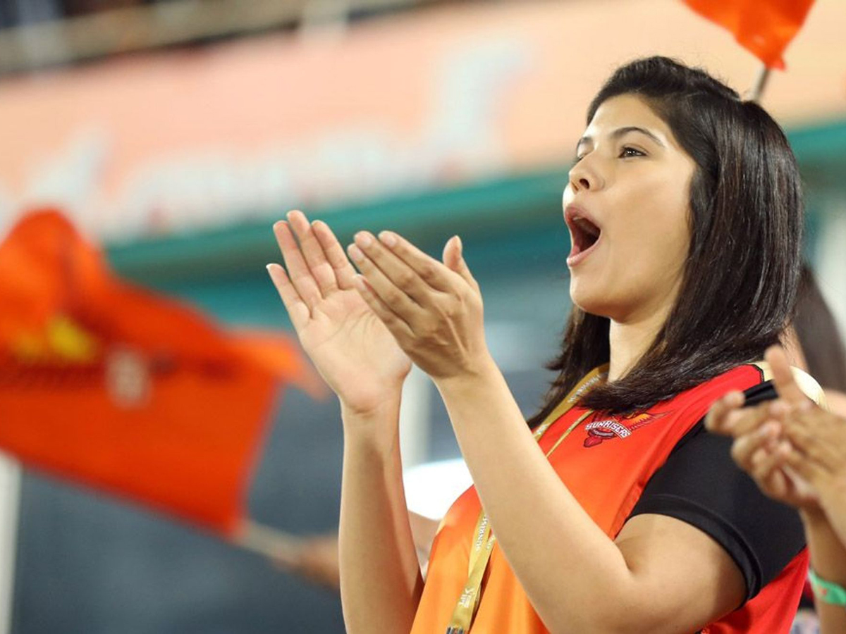 Sunrisers Hyderabad beat Chennai Super Kings by 6 Wickets Photo Gallery - Sakshi12