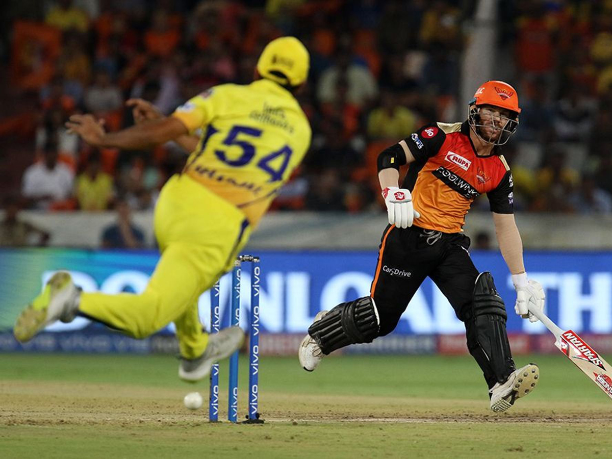 Sunrisers Hyderabad beat Chennai Super Kings by 6 Wickets Photo Gallery - Sakshi15