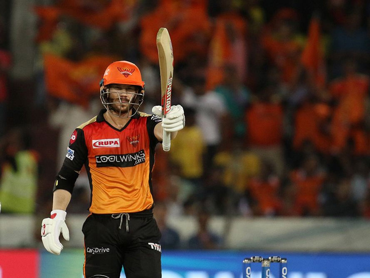 Sunrisers Hyderabad beat Chennai Super Kings by 6 Wickets Photo Gallery - Sakshi18