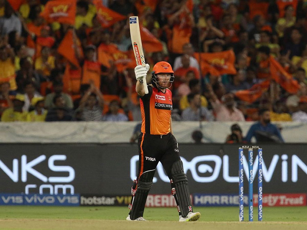 Sunrisers Hyderabad beat Chennai Super Kings by 6 Wickets Photo Gallery - Sakshi25