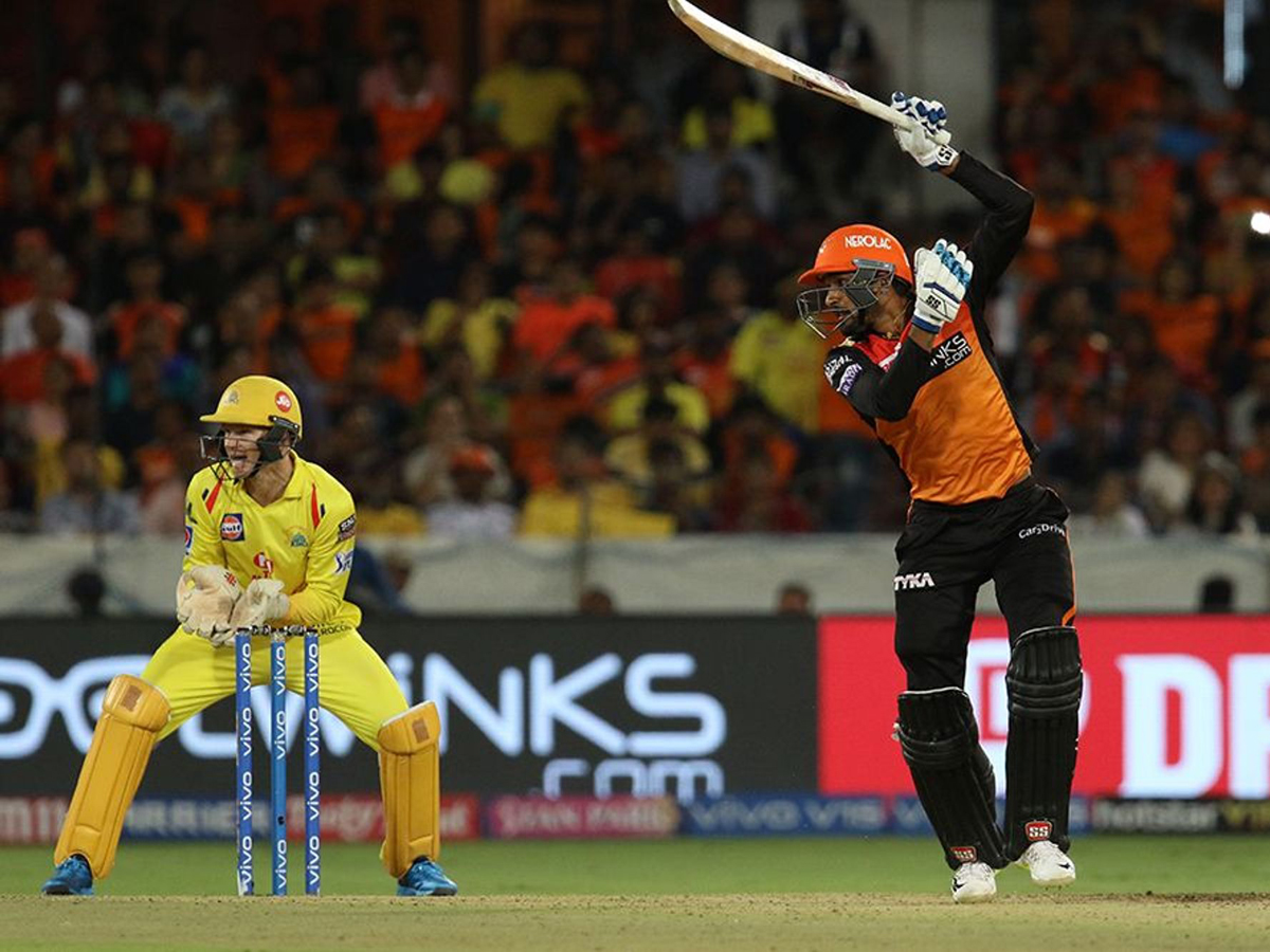 Sunrisers Hyderabad beat Chennai Super Kings by 6 Wickets Photo Gallery - Sakshi26