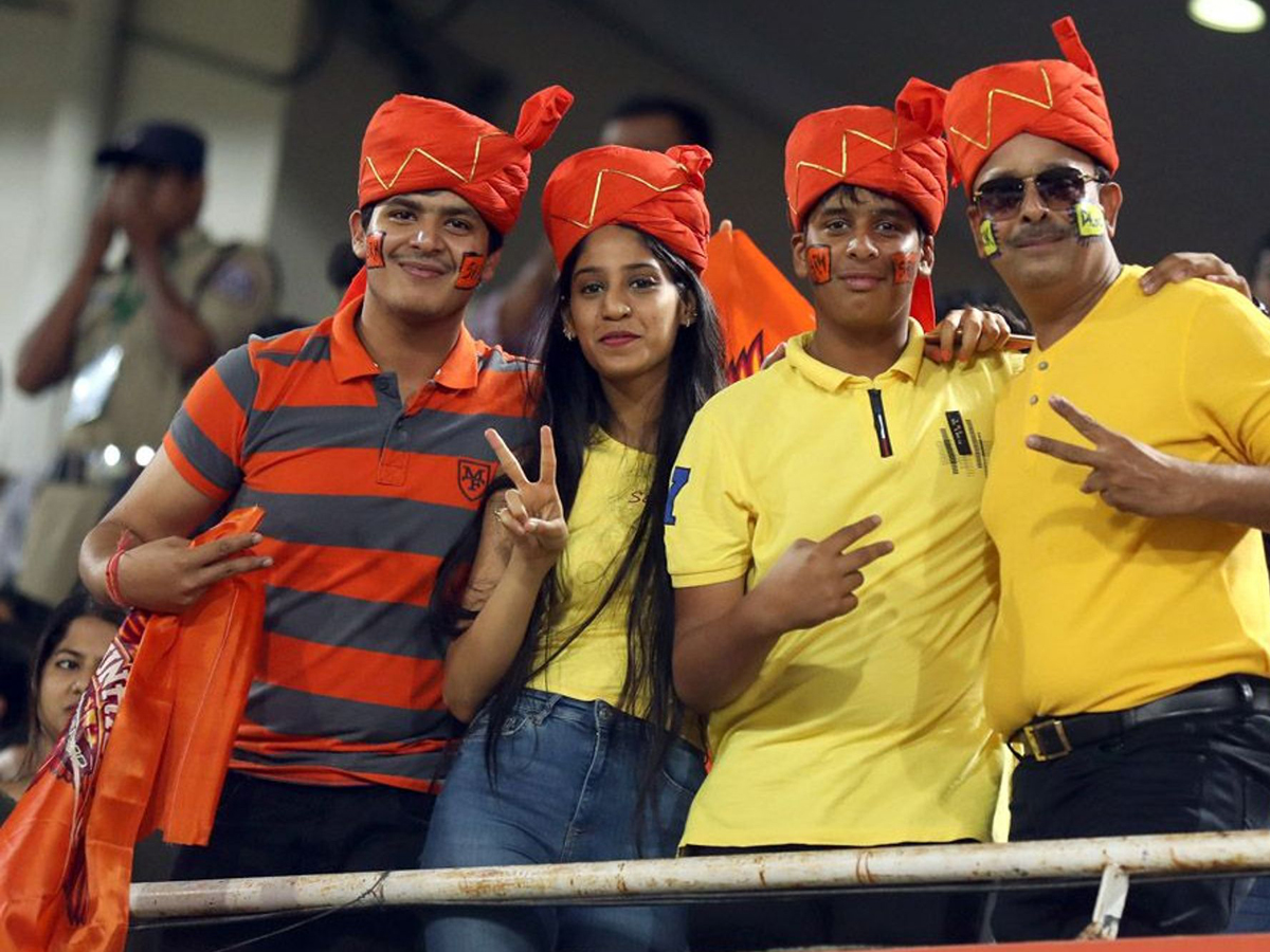 Sunrisers Hyderabad beat Chennai Super Kings by 6 Wickets Photo Gallery - Sakshi8