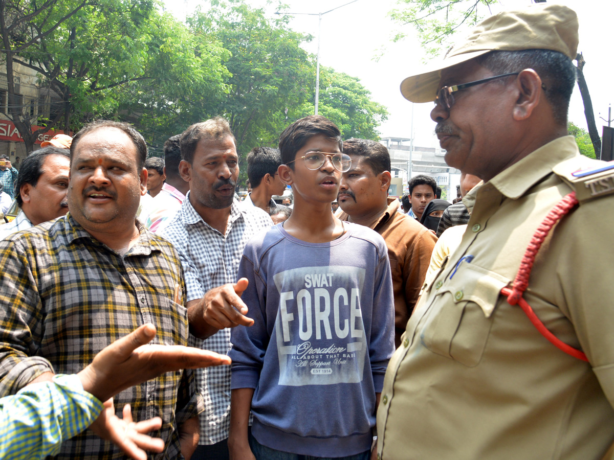 Students Protest At Nampally Inter Board Office PHoto Gallery - Sakshi13