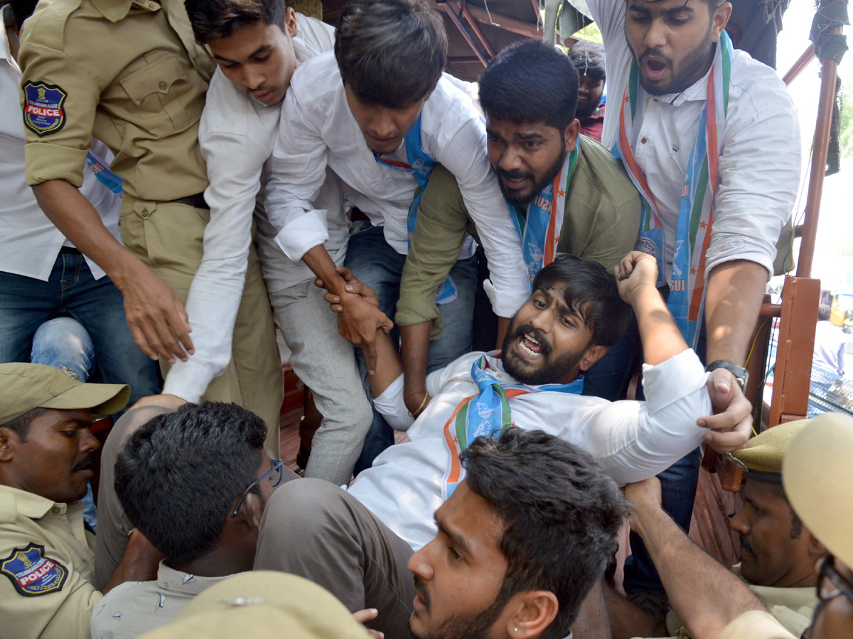 Students Protest At Nampally Inter Board Office PHoto Gallery - Sakshi14