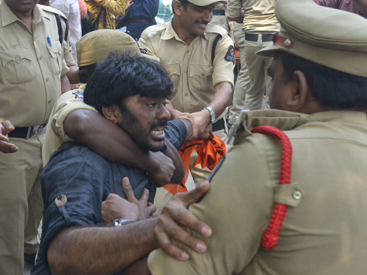 Students Protest At Nampally Inter Board Office PHoto Gallery - Sakshi17