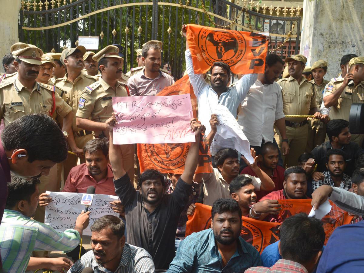 Students Protest At Nampally Inter Board Office PHoto Gallery - Sakshi20