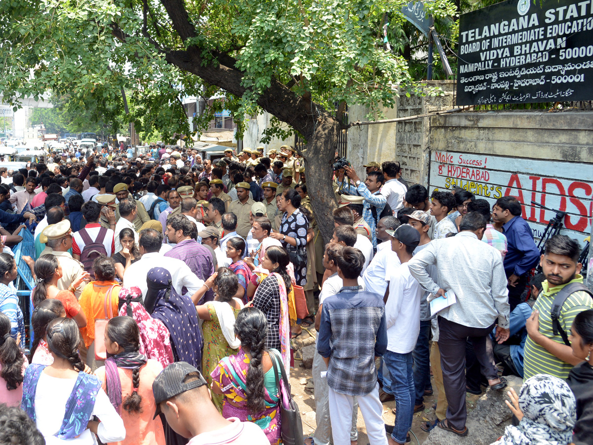 Students Protest At Nampally Inter Board Office PHoto Gallery - Sakshi5