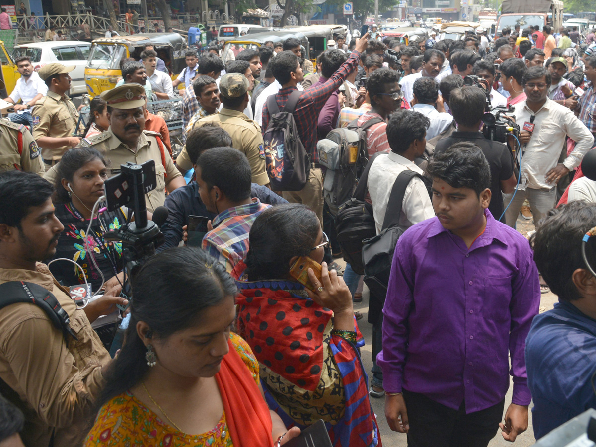 Students Protest At Nampally Inter Board Office PHoto Gallery - Sakshi7