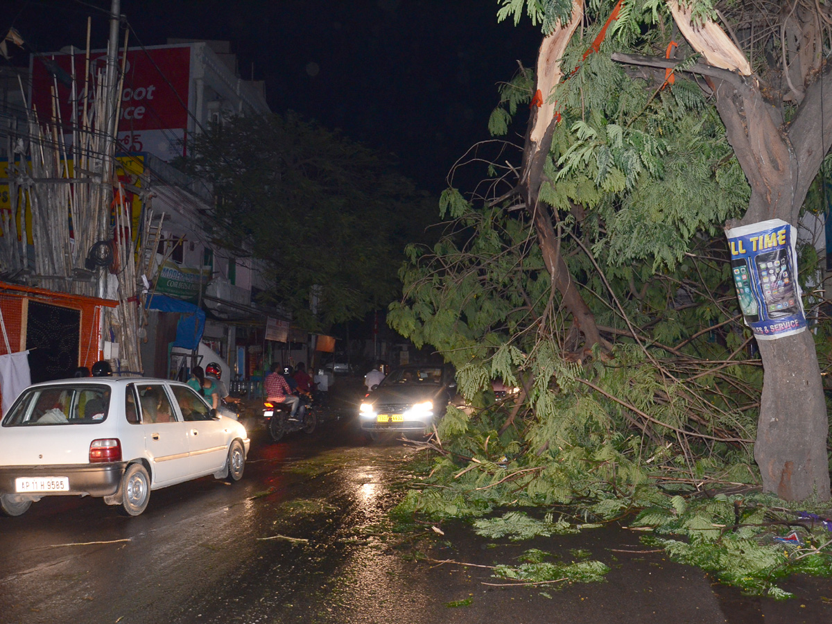 heavy rain in hyderabad Photo Gallery - Sakshi2