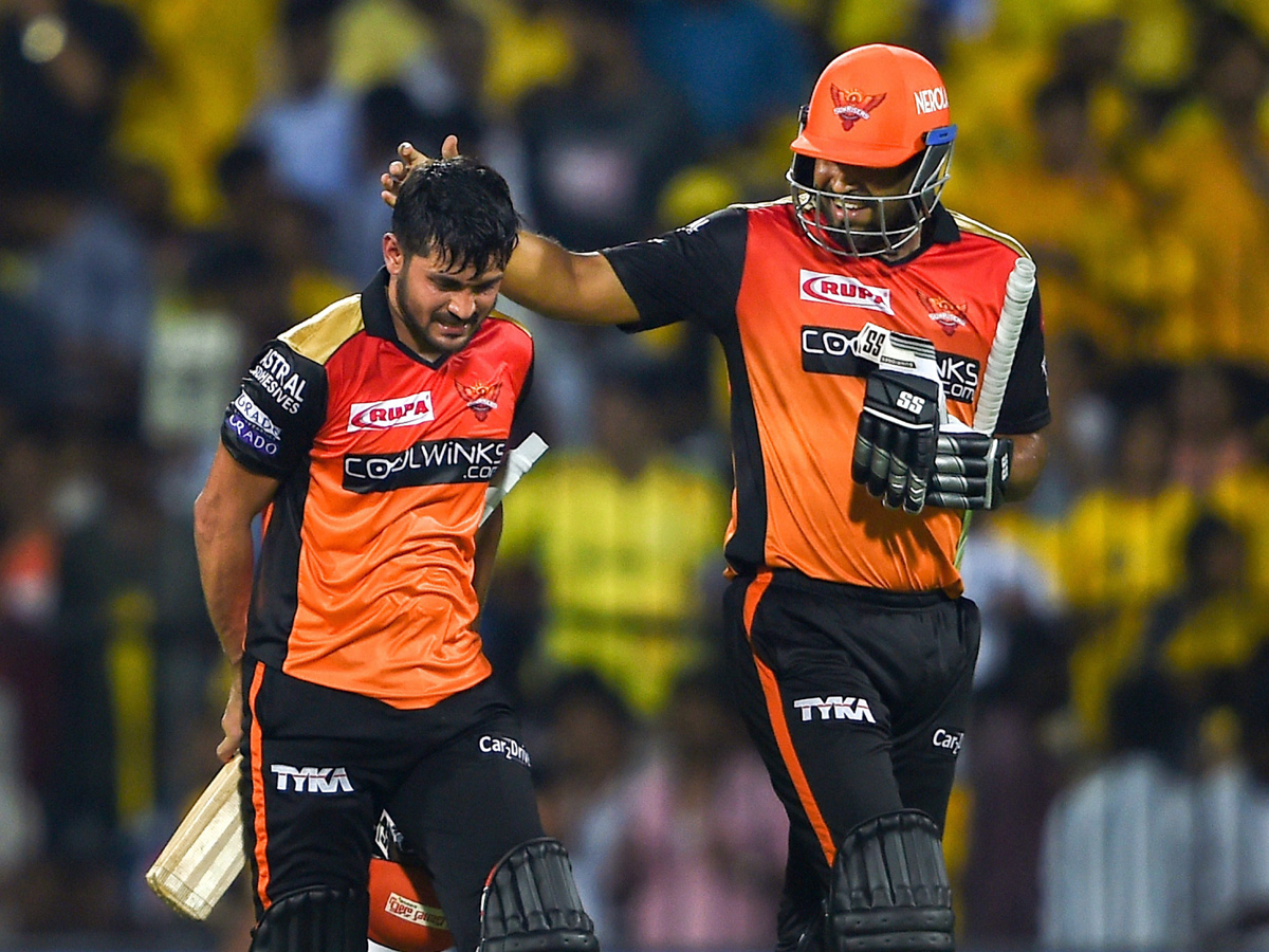 Chennai Super Kings Vs Sunrisers Hyderabad IPL Match Photo Gallery - Sakshi25