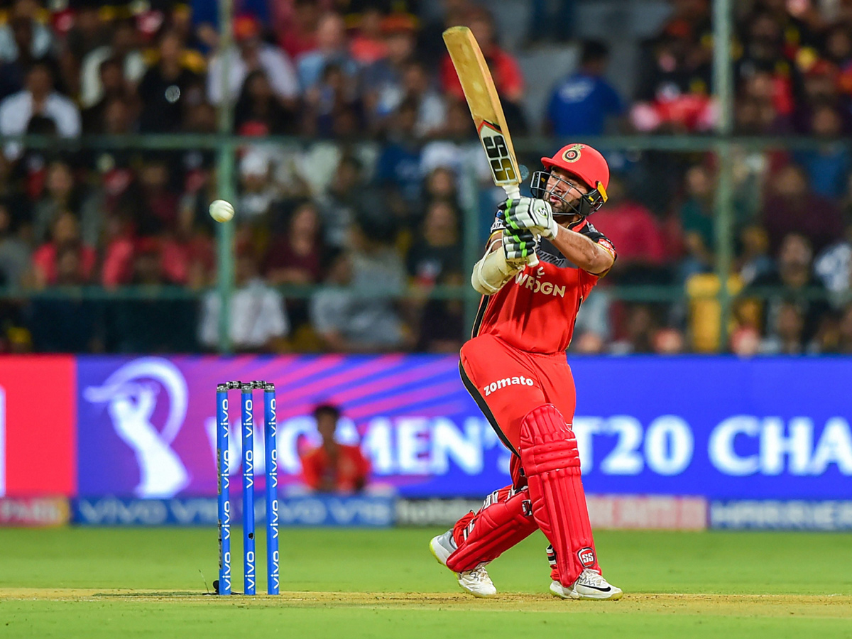 Royal Challengers Bangalore Vs Kings XI Punjab IPL Match Photo Gallery - Sakshi11