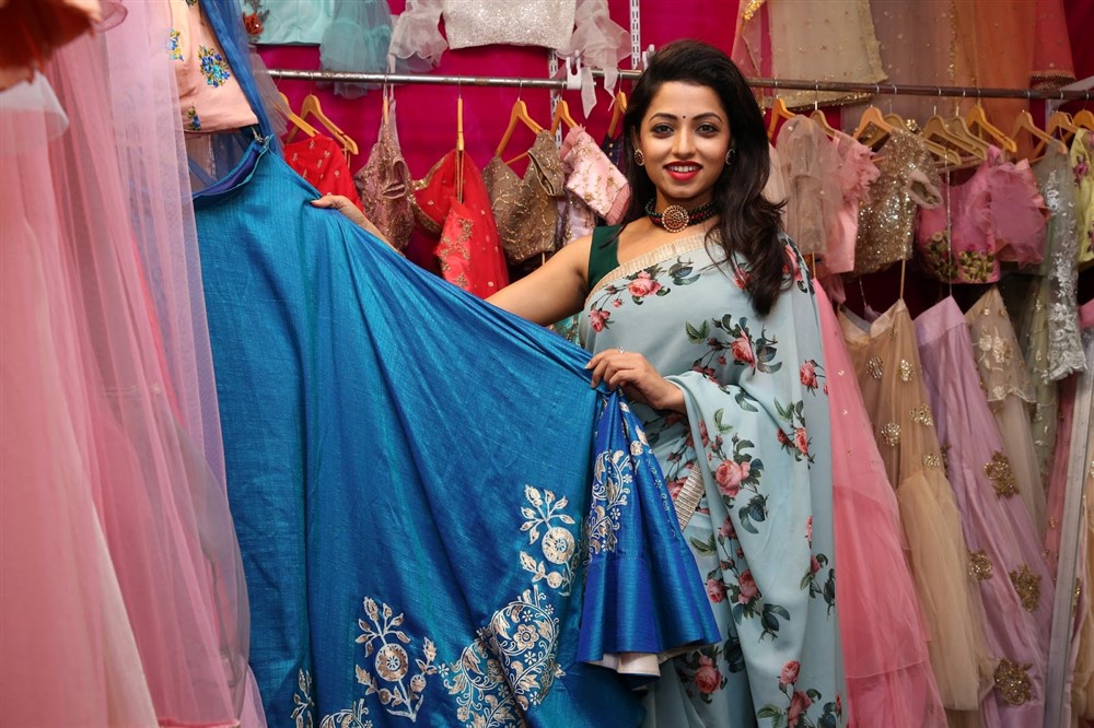 Actress Navya Swamy Inaugurated Trendz Expo Taj Krishna Photos - Sakshi3