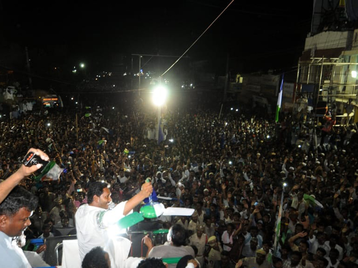 Ys Jagan Election Meeting In Hindupur Photo Gallery - Sakshi11