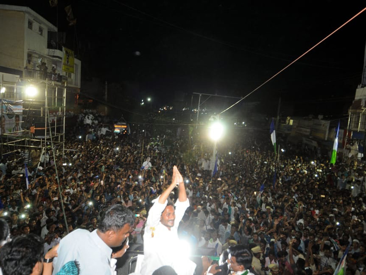 Ys Jagan Election Meeting In Hindupur Photo Gallery - Sakshi2