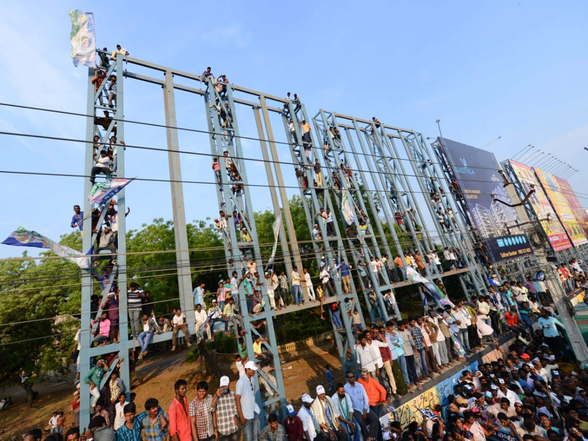 ys jagan election meeting In Guntur Photo Gallery - Sakshi15