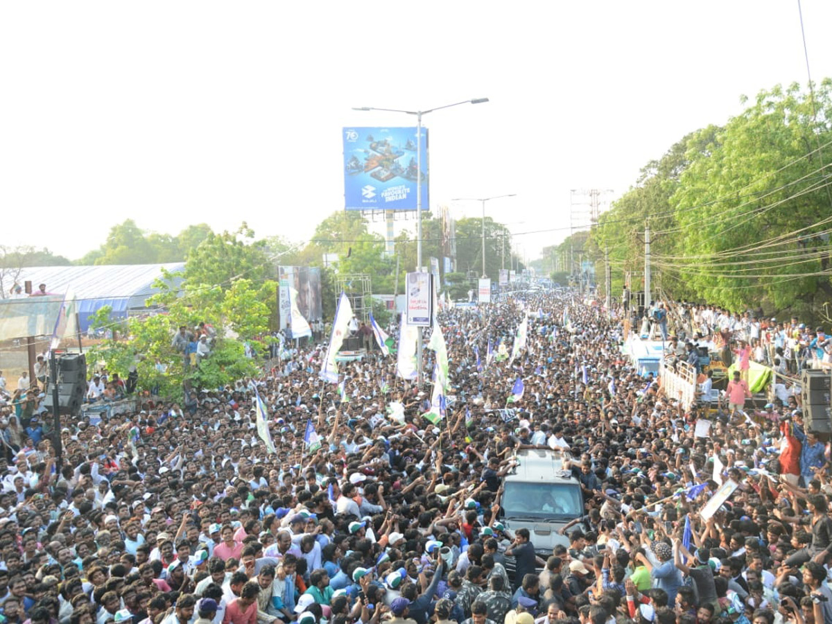 ys jagan election meeting In Guntur Photo Gallery - Sakshi16