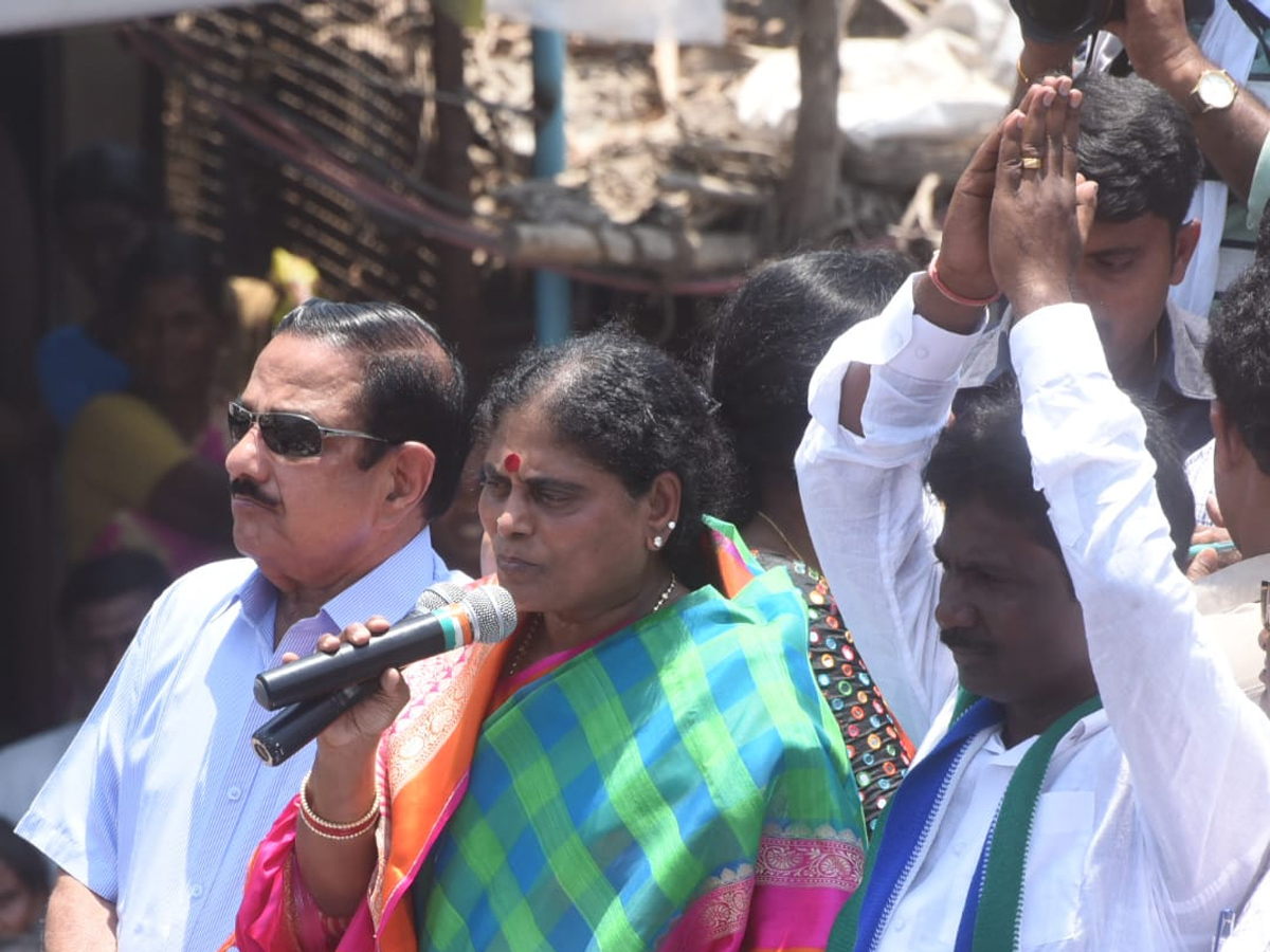 YS vijayamma public meeting at Putalapattu photo Gallery - Sakshi2