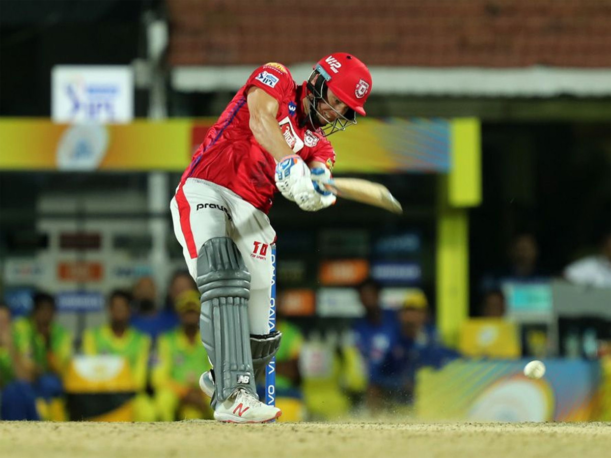 Chennai Super Kings return to winning ways against Kings XI Punjab Photo Gallery - Sakshi5