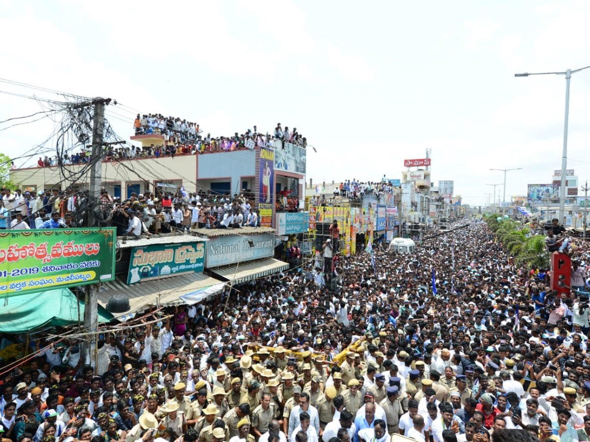 ys jagan election meeting In Machilipatnam Photo Gallery - Sakshi9