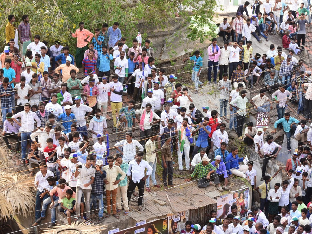 YS Sharmila public meeting at jaggayyapeta Photo Gallery  - Sakshi7