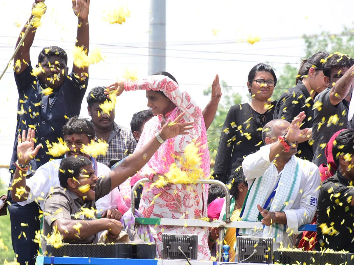 YS Sharmila Speech In Vijayawada Public Meeting Photo Gallery - Sakshi3