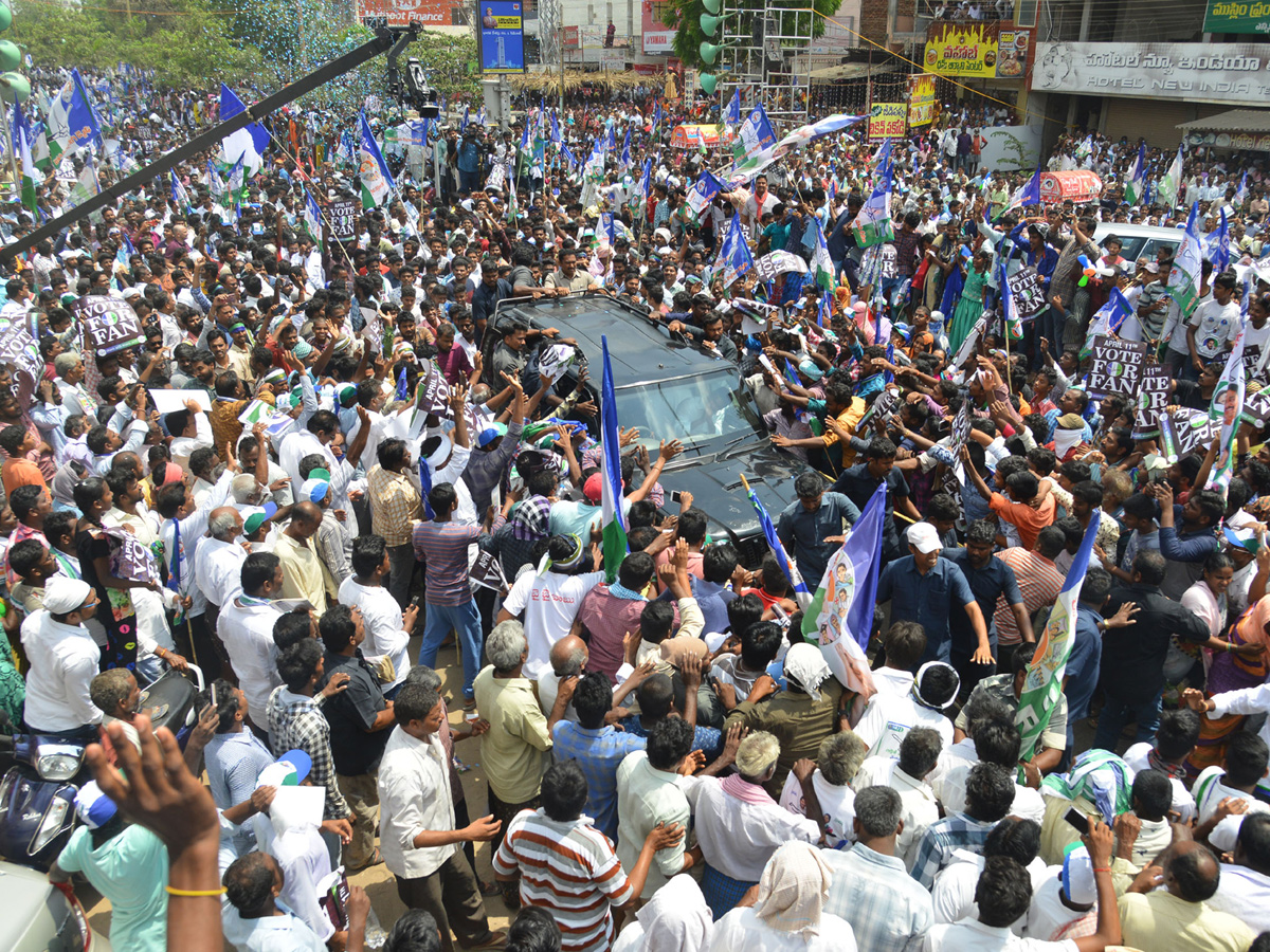 YS jagan public meeting at Mangalagiri Photo Gallery - Sakshi6