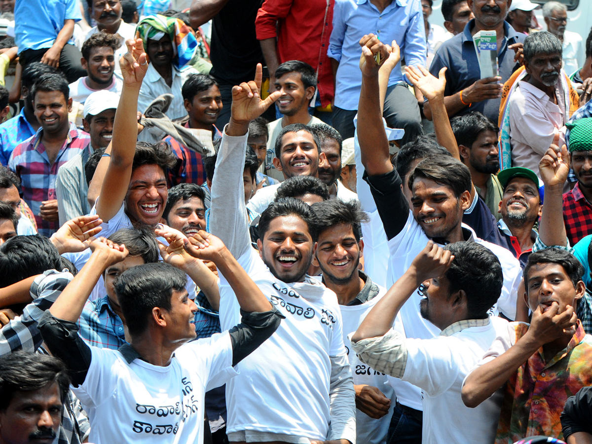 YS jagan public meeting at kurnool Photo Gallery - Sakshi3