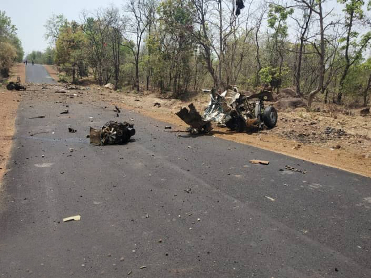 Gadchiroli Maoist attack - Sakshi5