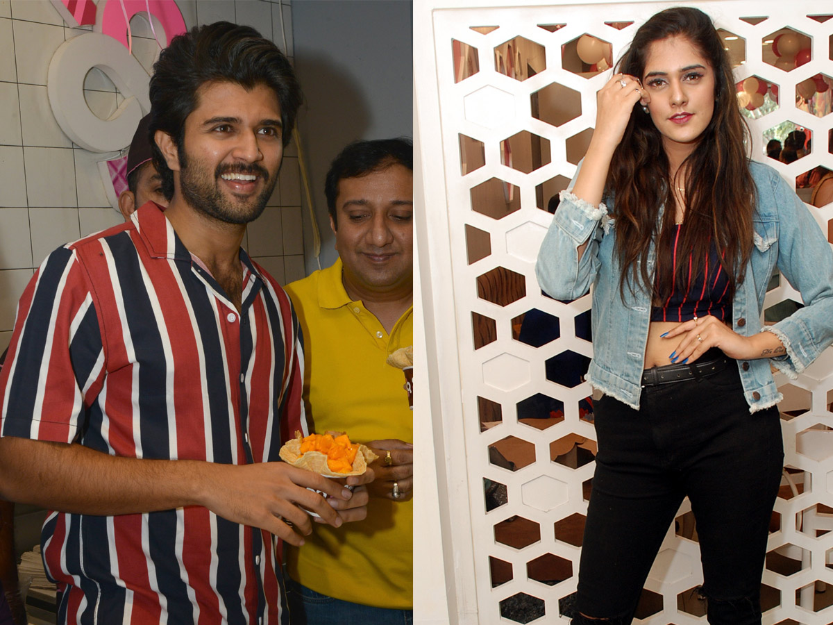 Vijay Devarakonda Birthday Celebrations with Cream Stone Photo Gallery - Sakshi11