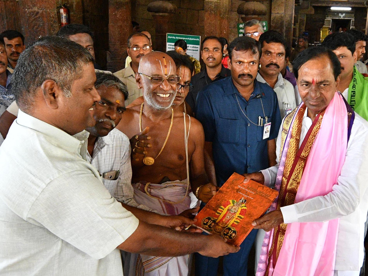 KCR Visit in Tamil Nadu Srirangam temple Photo Gallery - Sakshi22