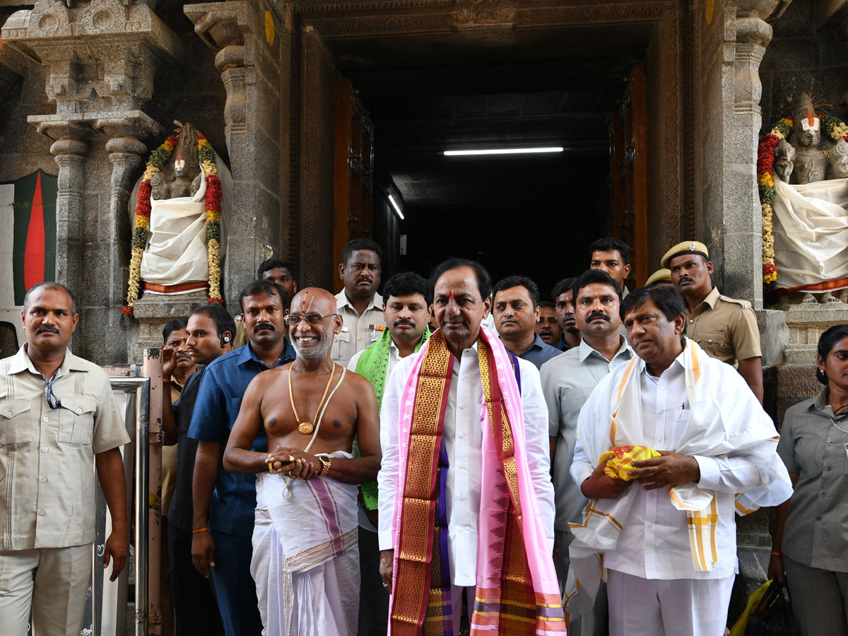 KCR Visit in Tamil Nadu Srirangam temple Photo Gallery - Sakshi3