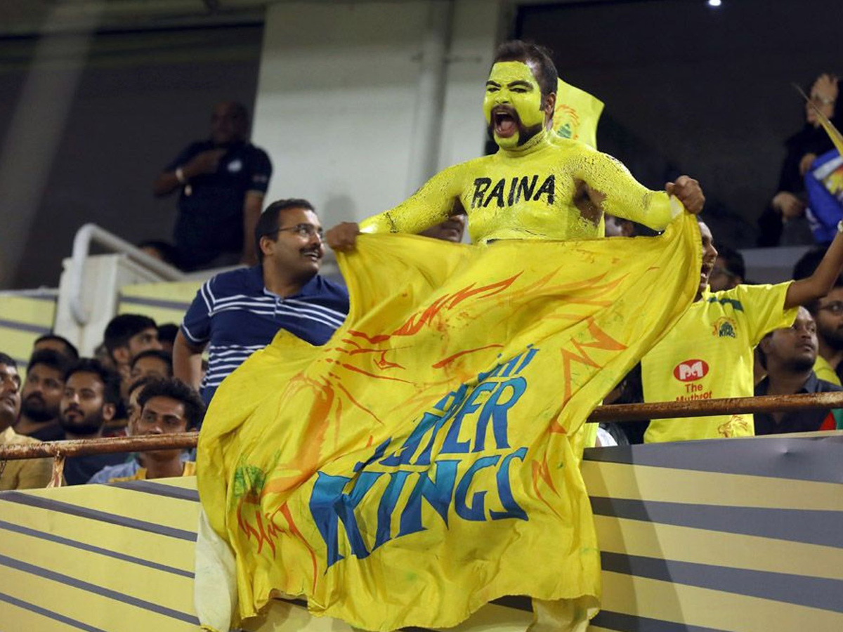 Mumbai Indians beat Chennai Super Kings by 1 run photo Gallery - Sakshi29