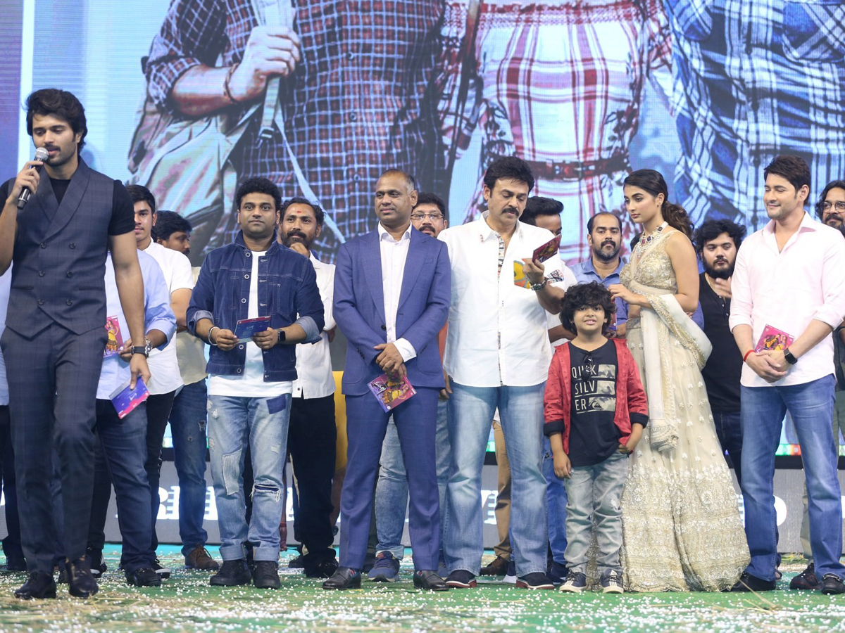 Maharshi pre-release event Photo Gallery - Sakshi9