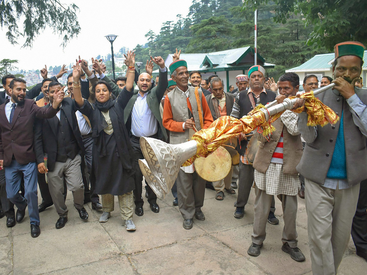 BJP supporters celebrate after trends indicate clean sweep  for NDA - Sakshi4