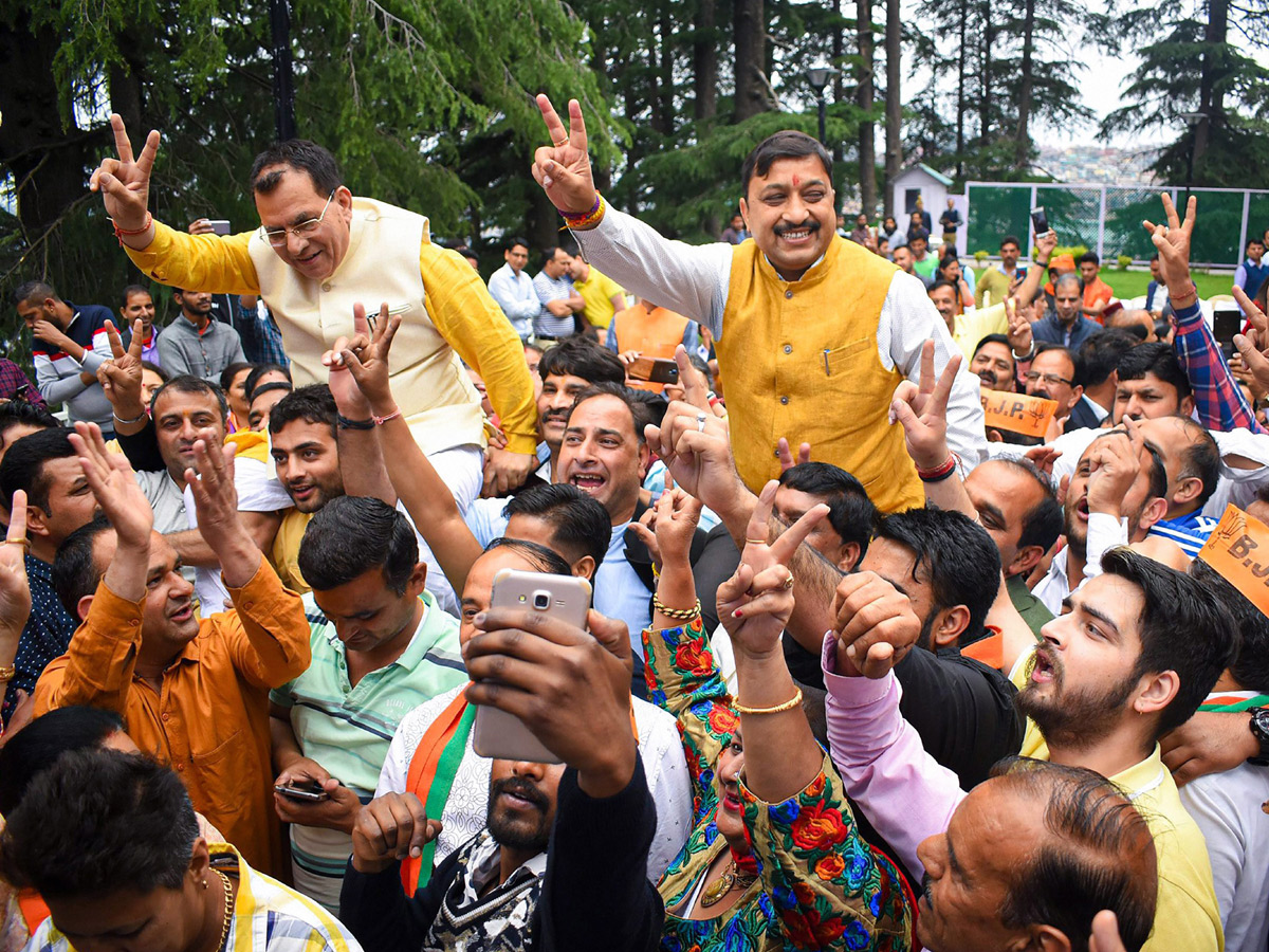 BJP supporters celebrate after trends indicate clean sweep  for NDA - Sakshi7