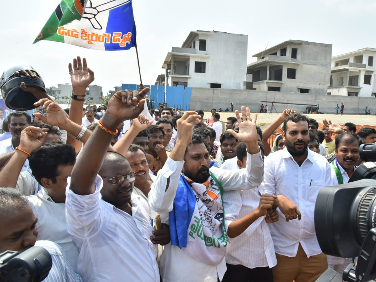 YSRCP Celebration in Ap Elections 2019 - Sakshi11