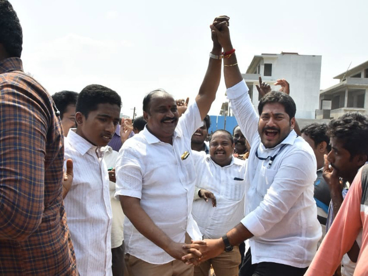 YSRCP Celebration in Ap Elections 2019 - Sakshi12