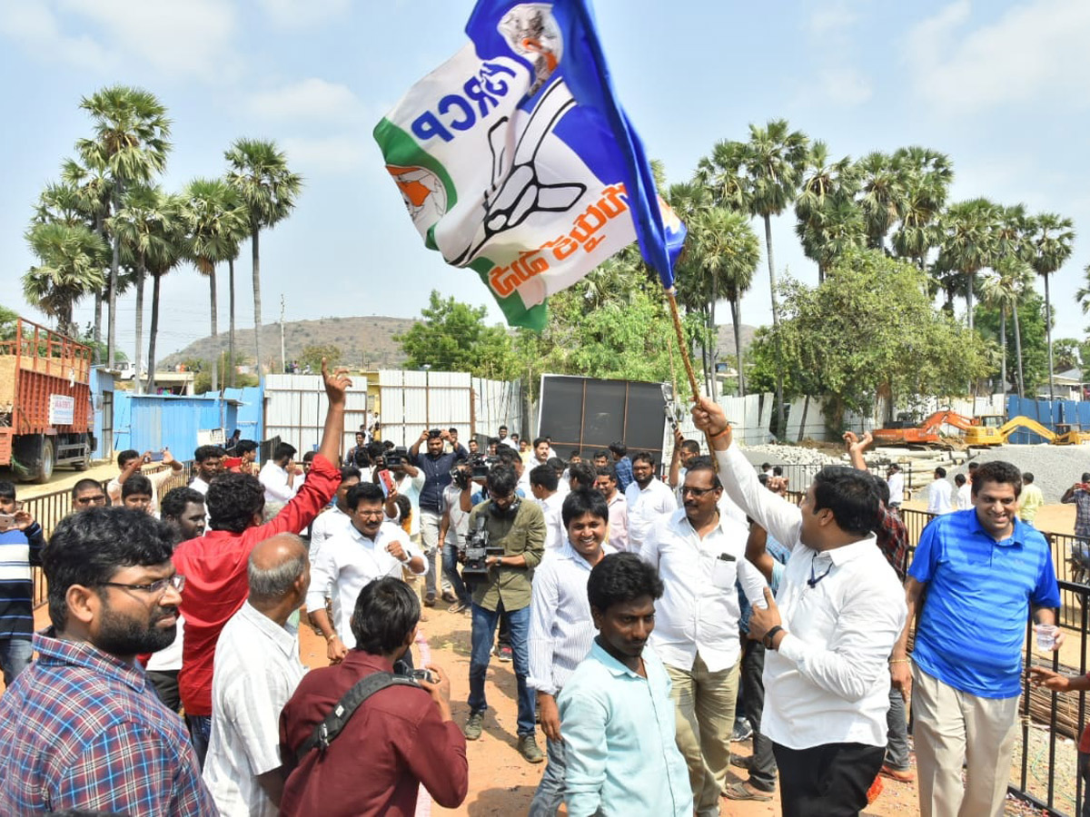 YSRCP Celebration in Ap Elections 2019 - Sakshi3