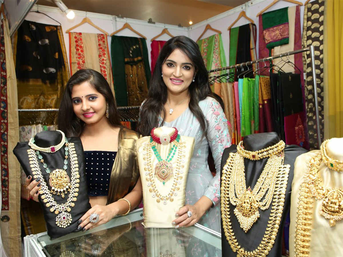 Preethi Asrani inaugurate The Haat Expo at Taj Krishna Photo Gallery - Sakshi4