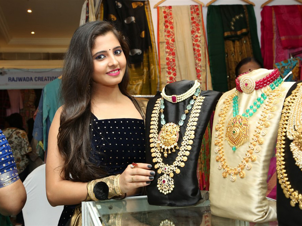 Preethi Asrani inaugurate The Haat Expo at Taj Krishna Photo Gallery - Sakshi6