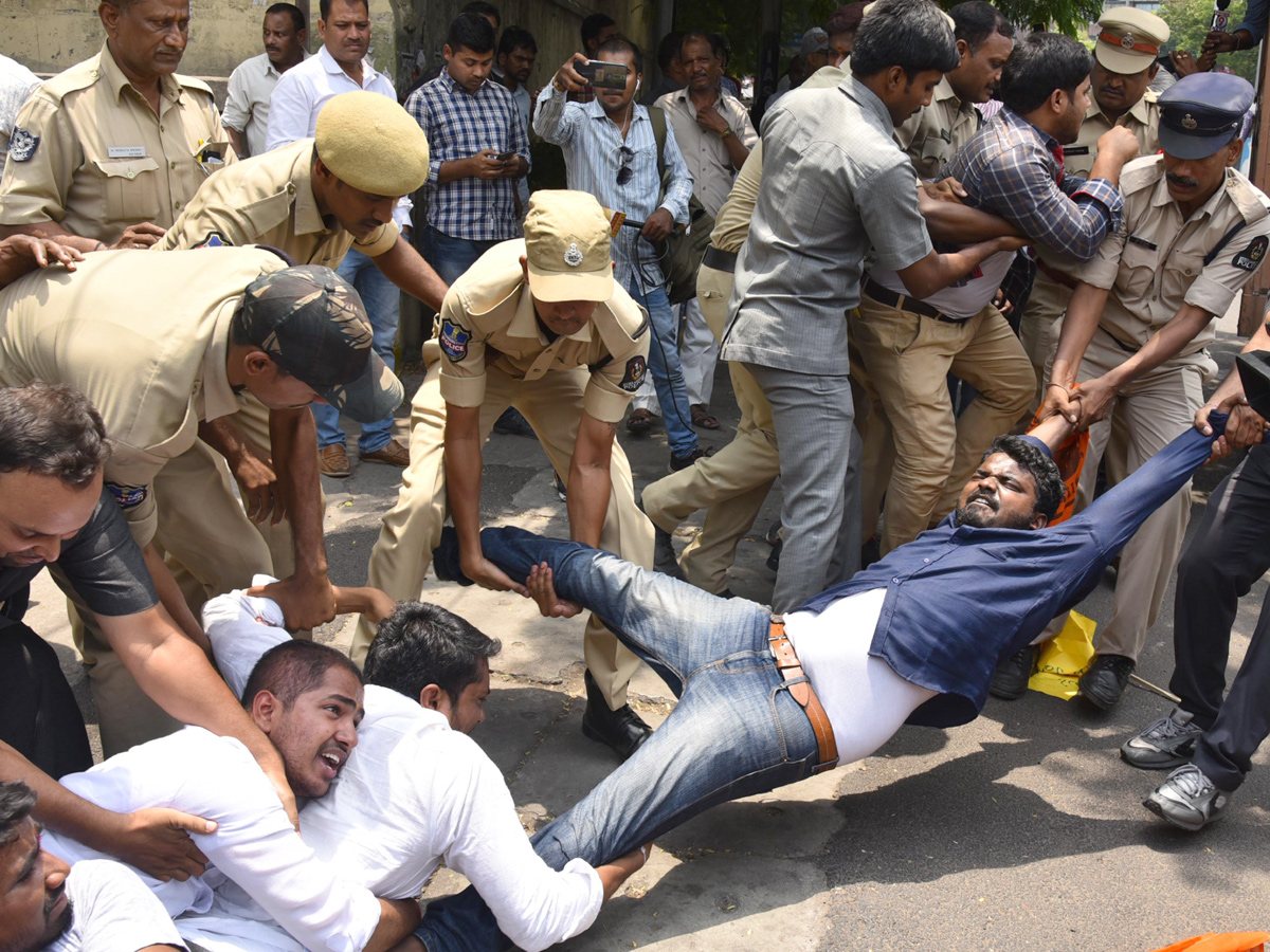 Best images of The Week in AP and Telangana May 25 to june 01 2019 - Sakshi5