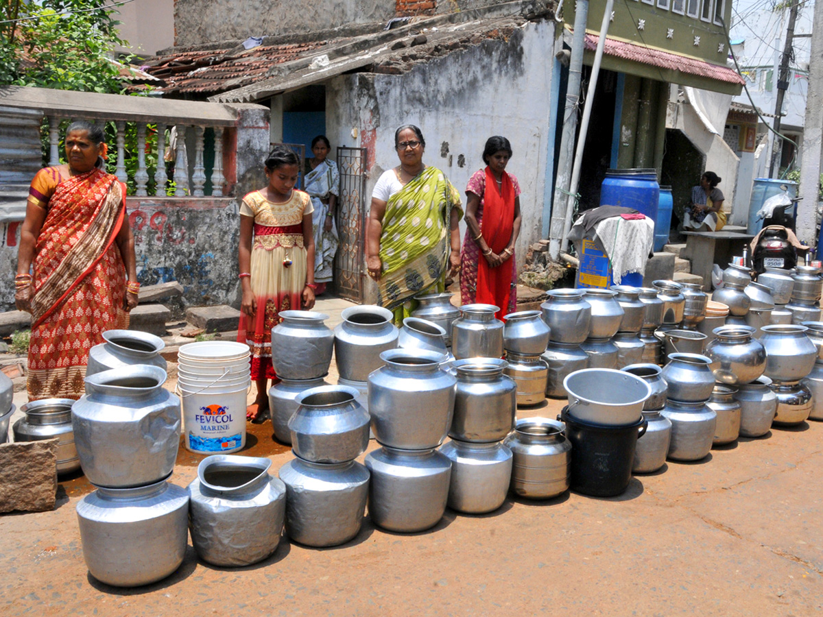 Best images of The Week in AP and Telangana May 25 to june 01 2019 - Sakshi42