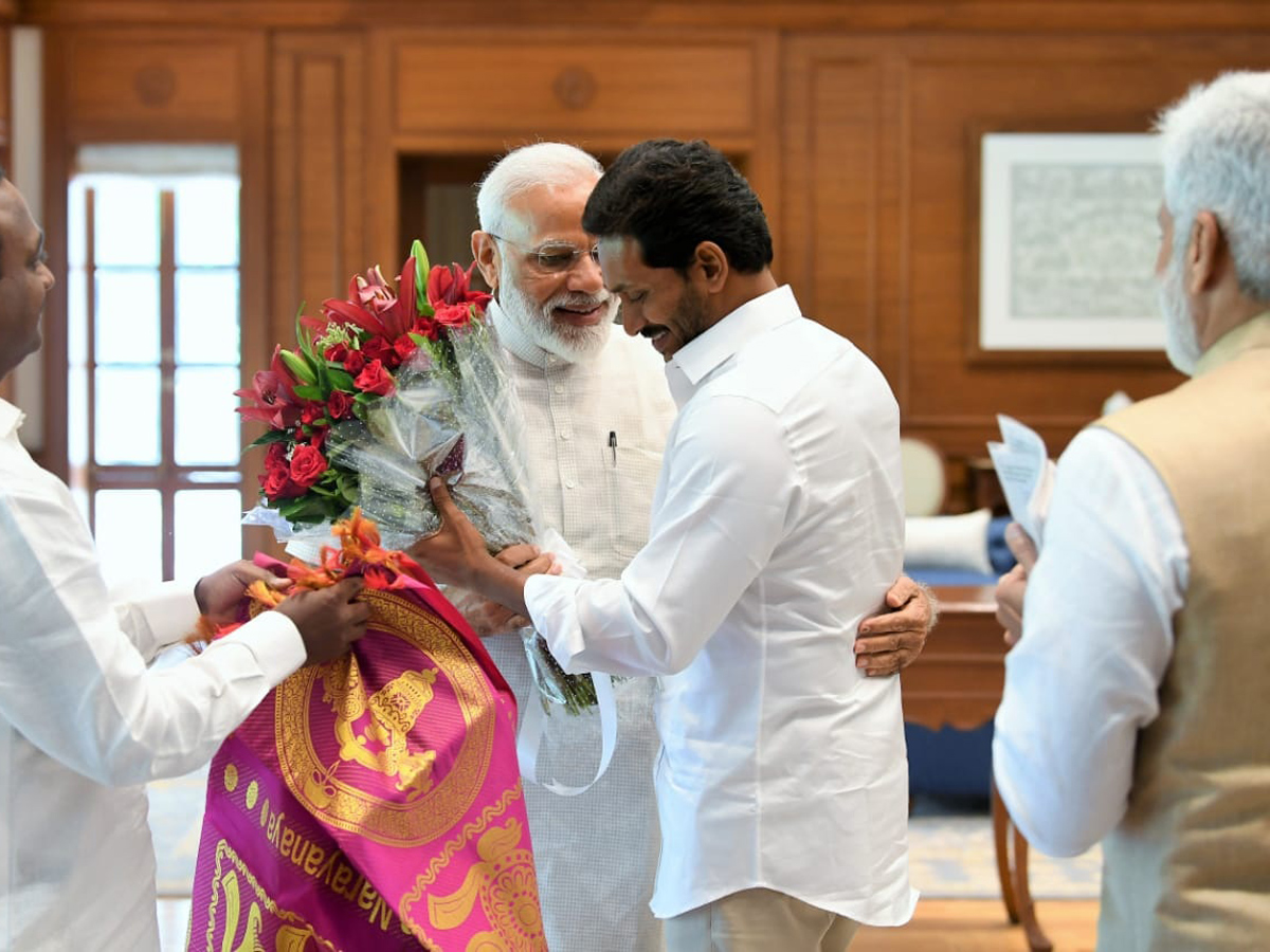 YS Jaganmohan Reddy meets PM Narendra Modi Photo Gallery - Sakshi7