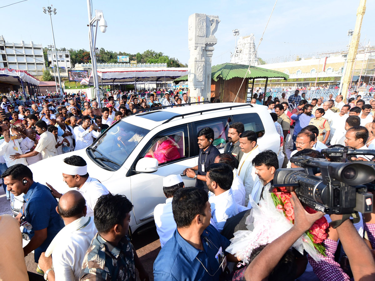 CM KCR To Visit Tirumala Photo Gallery - Sakshi12