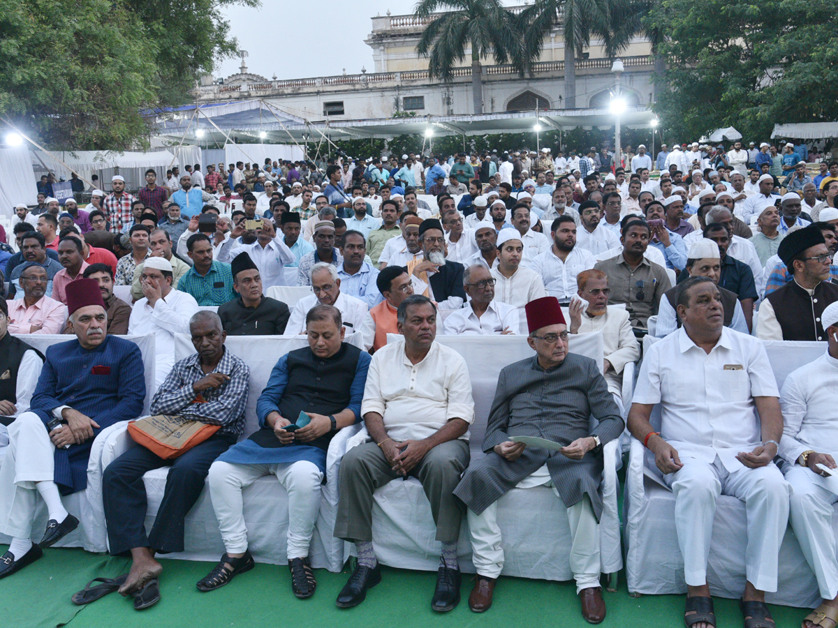 Hyderabad Police Hosts Iftar Party At Chowmahalla Palace Photo Gallery - Sakshi8