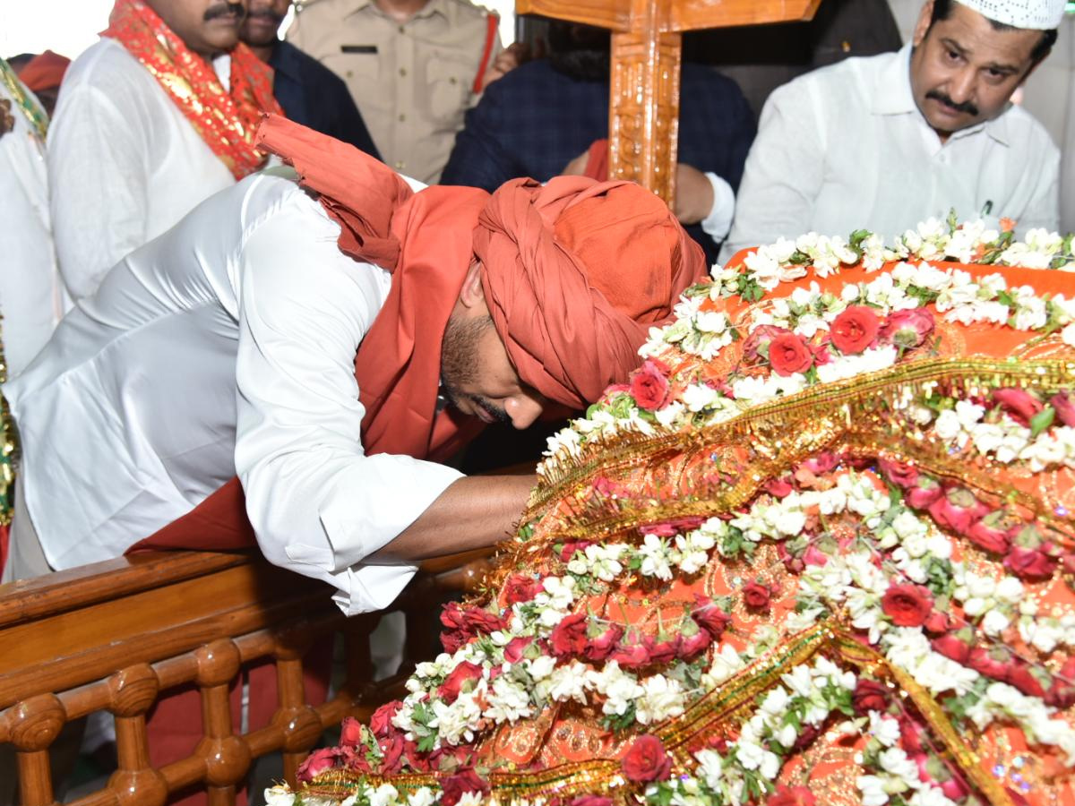 YS jagan Visit Dargah at Kadapa PHoto Gallery - Sakshi6